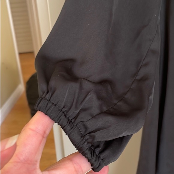 NWOT LOVERS + FRIENDS Black Gracie Open Long Sleeve Dress - Picture 4 of 7